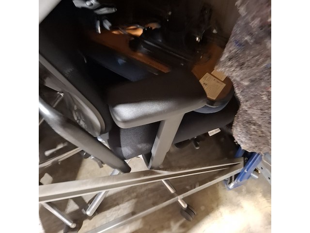 Partij diverse stoelen en bureaustoelen - afbeelding 4 van  7