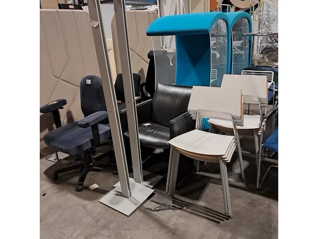 Partij diverse stoelen en bureaustoelen - afbeelding 3 van  9