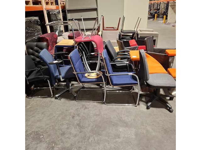 Partij diverse stoelen en fauteuils - afbeelding 3 van  13