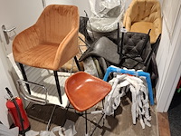 Partij diverse stoelen en onderstellen - afbeelding 1 van  9