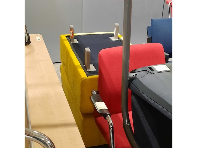 Partij diverse stoelen, o.a ahrend - afbeelding 3 van  11