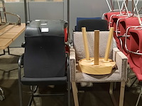 Partij diverse stoelen, o.a ahrend - afbeelding 1 van  11