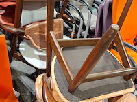 Partij diverse stoelen, o.a artifort, ahrend - afbeelding 2 van  13