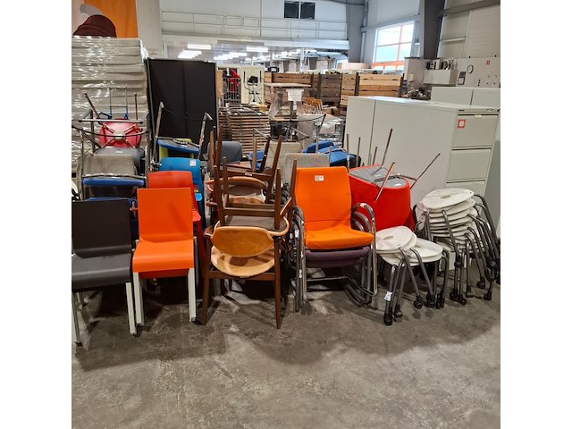 Partij diverse stoelen, o.a artifort, ahrend - afbeelding 12 van  13