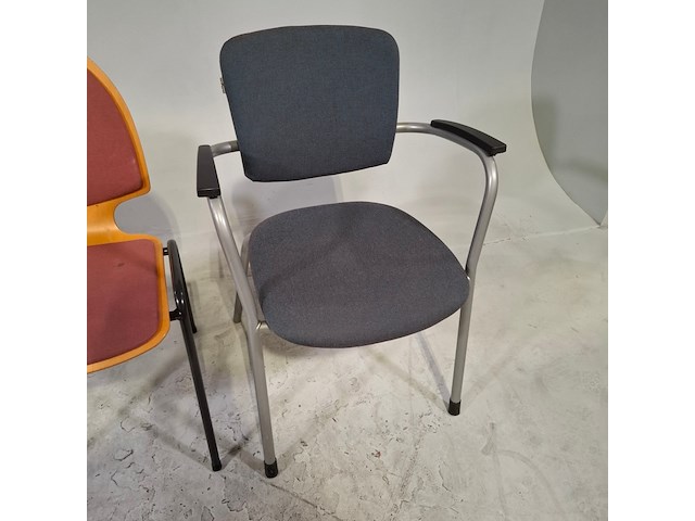 Partij diverse stoelen, o.a. kusch co - afbeelding 3 van  9