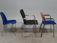 Partij diverse stoelen o.a. thonet - afbeelding 2 van  7