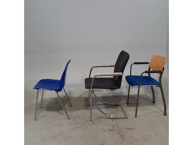 Partij diverse stoelen o.a. thonet - afbeelding 4 van  7