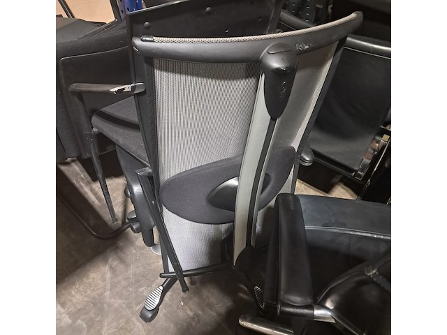 Partij diverse stoelen, o.a. vitra, klober - afbeelding 9 van  9