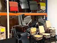 Partij diverse stoelen