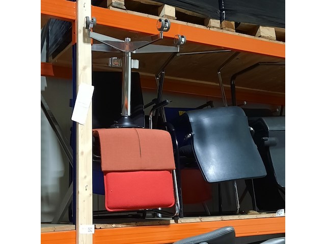 Partij diverse stoelen - afbeelding 4 van  10