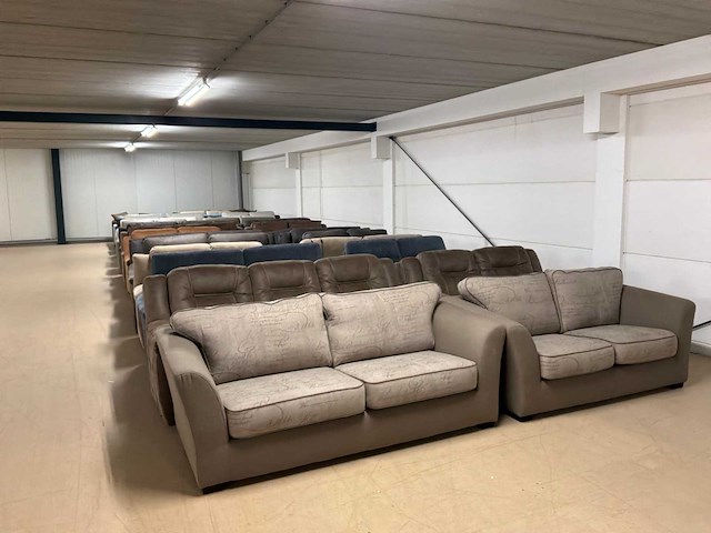 Partij diverse stoffen en leren bankstellen (32x) - afbeelding 17 van  42