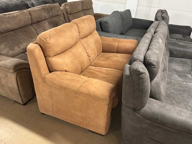 Partij diverse stoffen en leren bankstellen (32x) - afbeelding 28 van  42