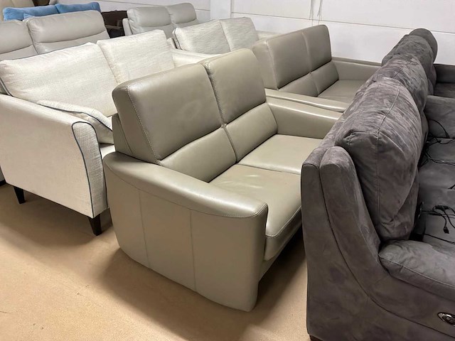 Partij diverse stoffen en leren bankstellen (32x) - afbeelding 9 van  42