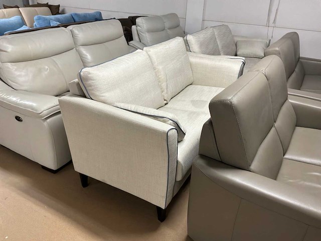 Partij diverse stoffen en leren bankstellen (32x) - afbeelding 10 van  42