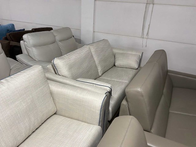 Partij diverse stoffen en leren bankstellen (32x) - afbeelding 11 van  42