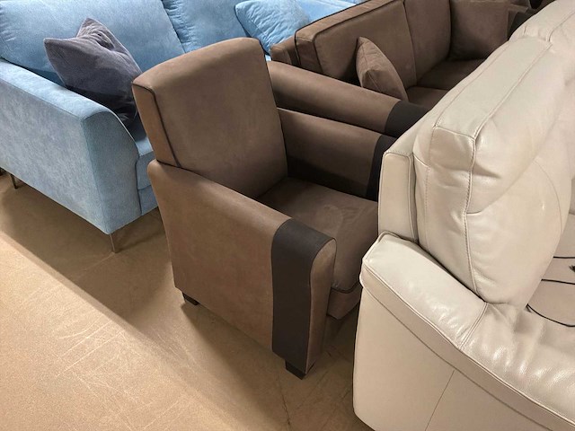 Partij diverse stoffen en leren bankstellen (32x) - afbeelding 12 van  42