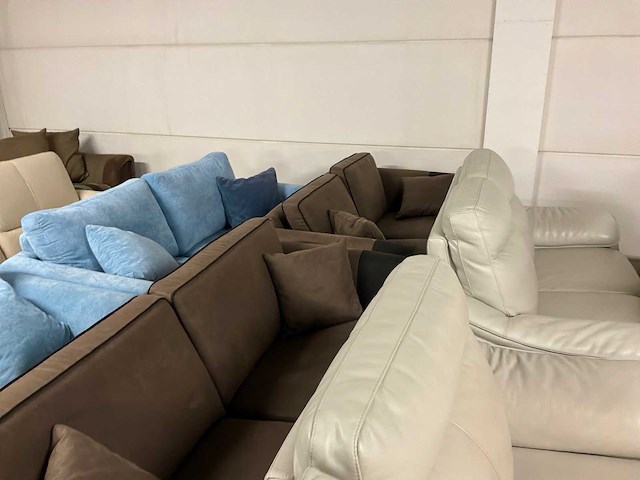 Partij diverse stoffen en leren bankstellen (32x) - afbeelding 13 van  42