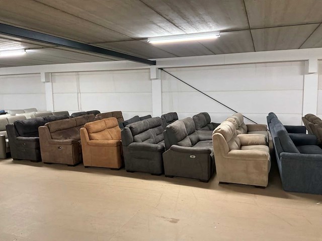 Partij diverse stoffen en leren bankstellen (32x) - afbeelding 35 van  42