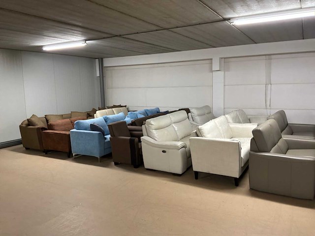 Partij diverse stoffen en leren bankstellen (32x) - afbeelding 38 van  42