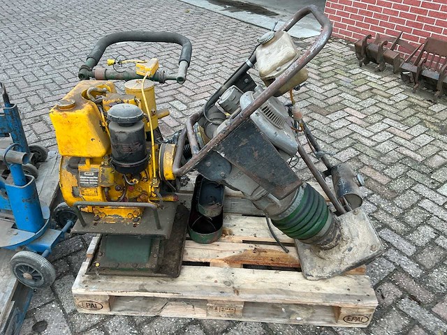 Partij diverse stratenmakersgereedschap (4x) - afbeelding 14 van  15