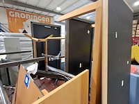 Partij diverse tafels en bureaus - afbeelding 8 van  15