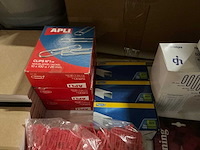 Partij diverse tape/rubber bands/kladblokken etc - afbeelding 4 van  15