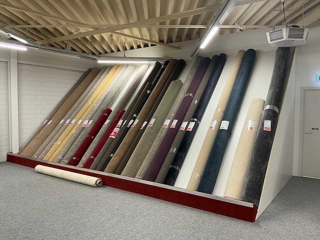 Partij diverse tapijtrollen - afbeelding 1 van  9