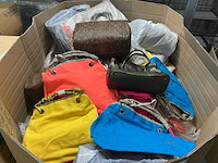 Partij diverse tassen (240x) - afbeelding 1 van  10