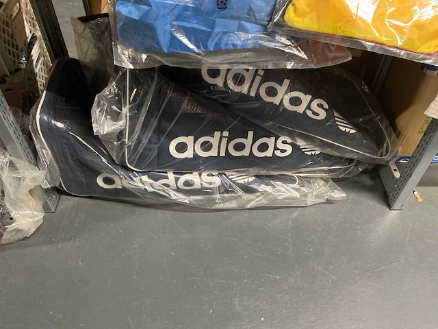 Partij diverse tassen o.a adidas/eastpack/puma/etc (32x) - afbeelding 9 van  13