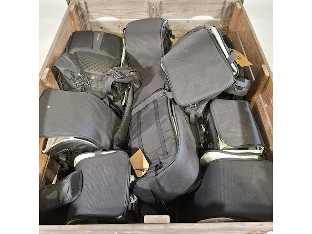Partij diverse tassen, o.a lowepro - afbeelding 2 van  8