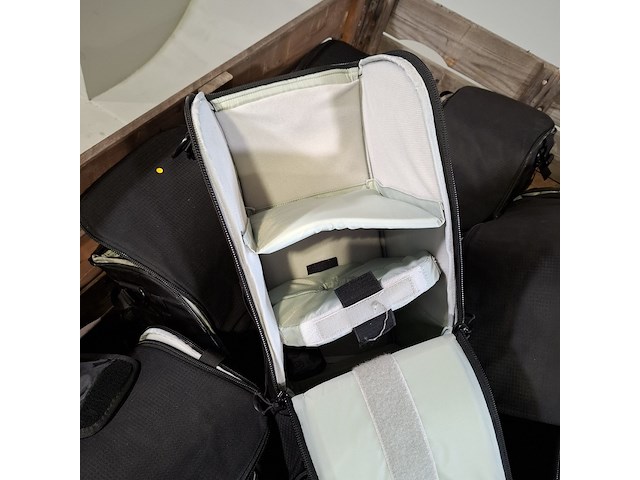 Partij diverse tassen, o.a lowepro - afbeelding 4 van  8