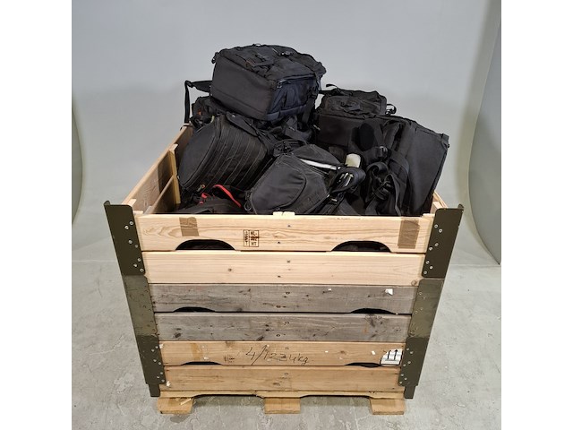 Partij diverse tassen, o.a lowpro - afbeelding 1 van  8