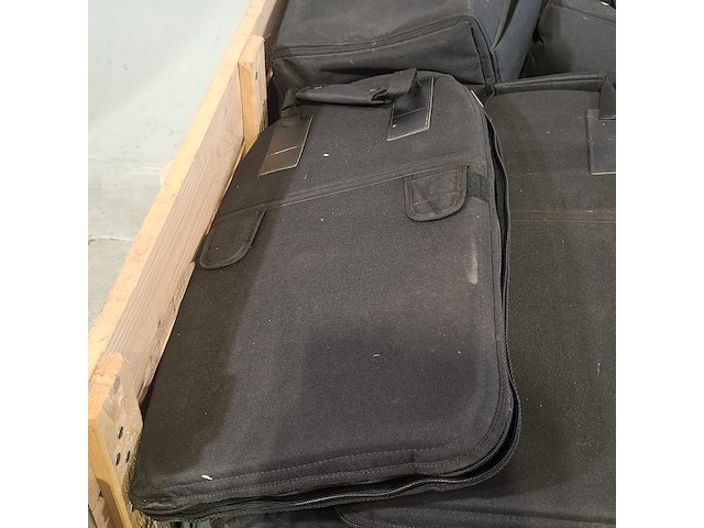 Partij diverse tassen - afbeelding 2 van  7