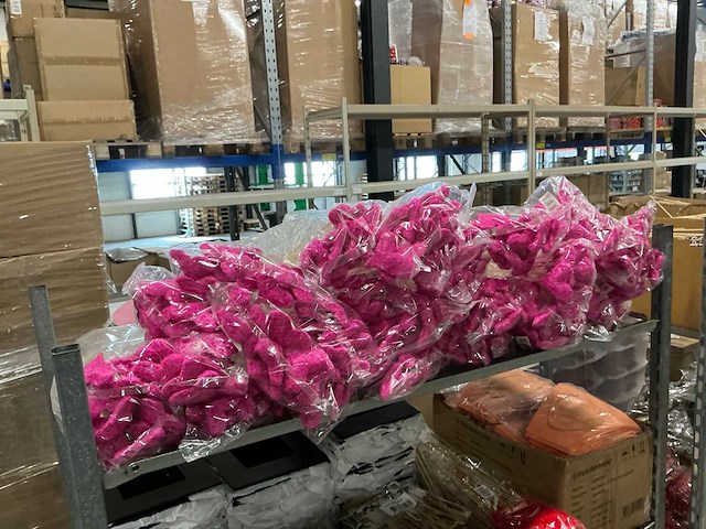 Partij diverse tassen/decoratie/kerstballen (2734x) - afbeelding 7 van  9