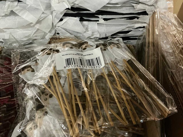 Partij diverse tassen/decoratie/kerstballen (2734x) - afbeelding 9 van  9