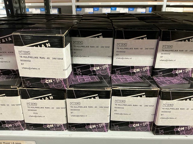 Partij diverse te hulprelais & ac magnetic contactors (157x) - afbeelding 3 van  8