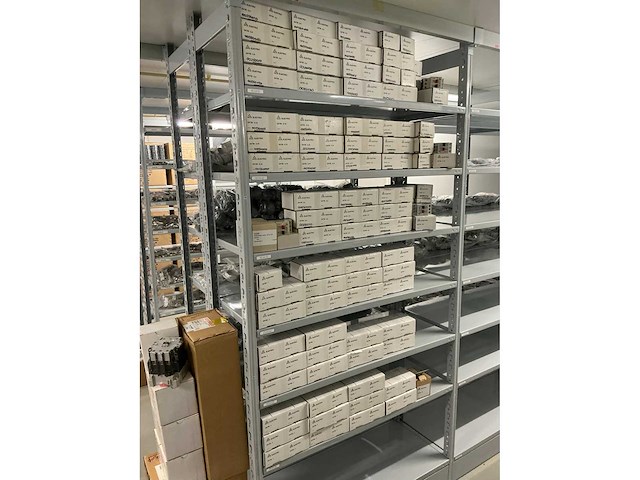 Partij diverse te motorbeveiliging schakelaars (162x) - afbeelding 12 van  19