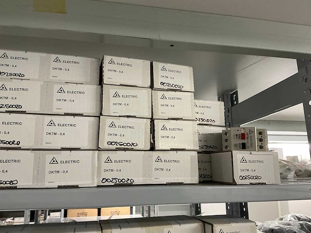 Partij diverse te motorbeveiliging schakelaars (162x) - afbeelding 14 van  19