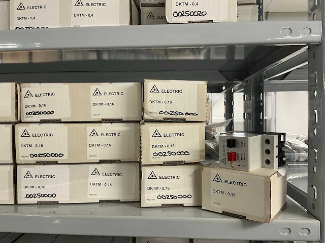 Partij diverse te motorbeveiliging schakelaars (162x) - afbeelding 16 van  19