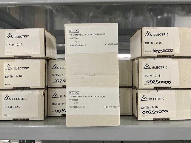 Partij diverse te motorbeveiliging schakelaars (162x) - afbeelding 19 van  19