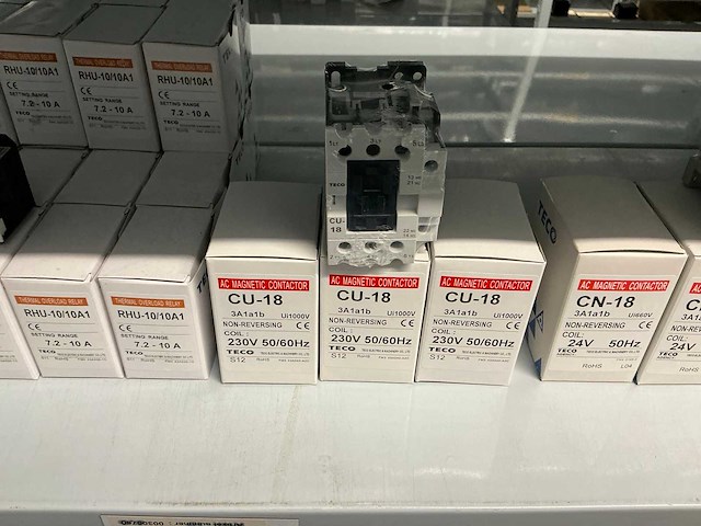 Partij diverse teco&taian schakelaars (315x) - afbeelding 7 van  21