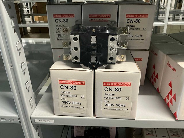 Partij diverse teco&taian schakelaars (315x) - afbeelding 9 van  21