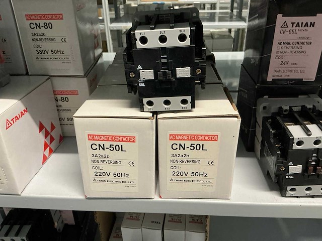 Partij diverse teco&taian schakelaars (315x) - afbeelding 10 van  21