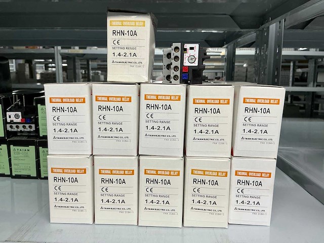 Partij diverse teco&taian schakelaars (315x) - afbeelding 18 van  21