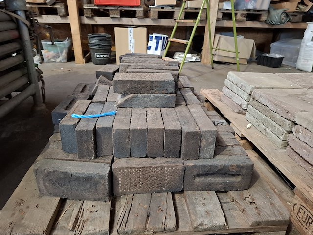 Partij diverse tegels en stenen op 5x pallet - afbeelding 10 van  19
