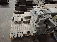 Partij diverse tegels en stenen op 5x pallet - afbeelding 19 van  19