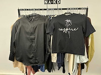 Partij diverse tiffosi/calvinkleinjeans/tommyjeans/etc dames kleding (62x) - afbeelding 7 van  49
