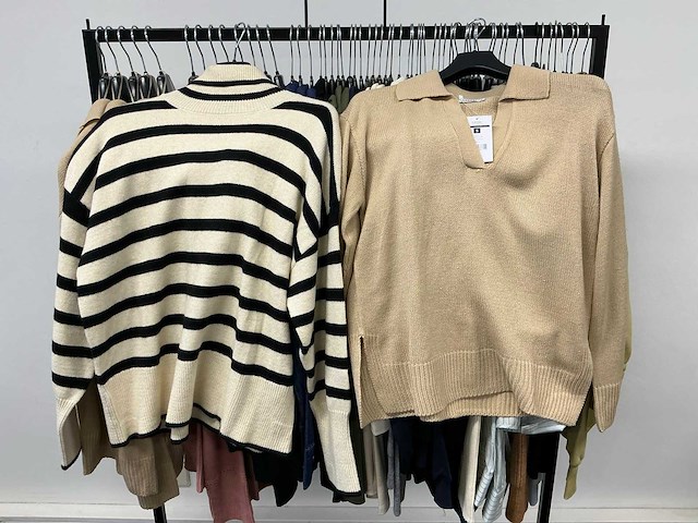 Partij diverse tiffosi/calvinkleinjeans/tommyjeans/etc dames kleding (62x) - afbeelding 23 van  49