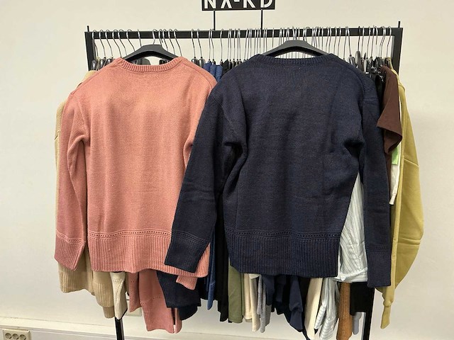Partij diverse tiffosi/calvinkleinjeans/tommyjeans/etc dames kleding (62x) - afbeelding 46 van  49