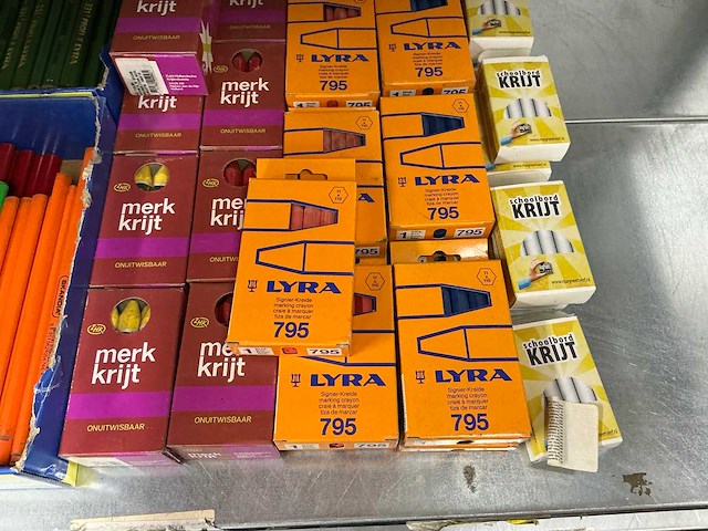 Partij diverse timmermanspotloden&krijten (292x) - afbeelding 5 van  6